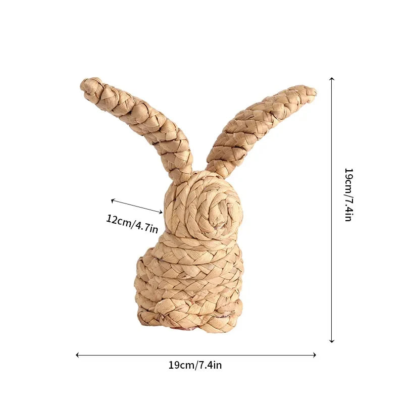 Statue de lapin en jonc tressé de forme originale et de taille moyenne.