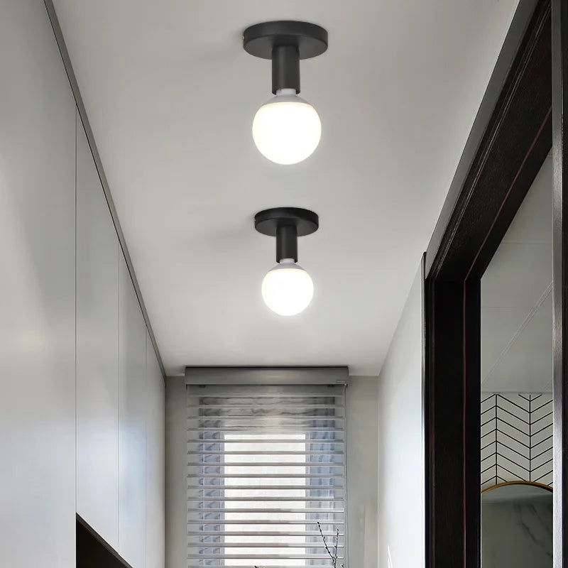 lampe moderne noire blanche métal fixée vis salon chambre opacité ronde