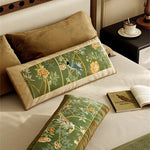 coussin carré velours floral oiseau vert beige traditionnel décor maison lit sofa nouvelle collection