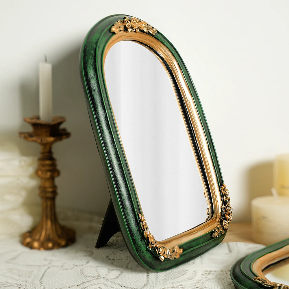 miroir maquillage vert ornements floraux dorés texture grunge baroque support triangle erotique sculpté vintage