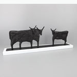 décoration moderne sculpture animaux abstrait brut texturé noir base blanche