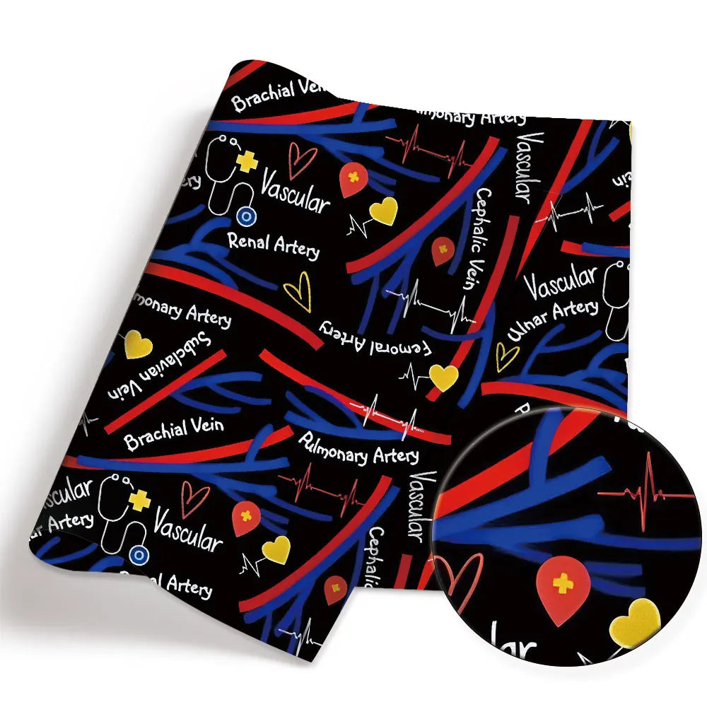 tapis yoga moderne graphique imprimé cœurs organes insectes marteaux noir rose bleu blanc