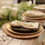 Set de table en jacinthe d'eau avec vaisselle pour un dîner élégant