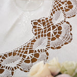 nappe table dentelle broderie motifs floraux rustique vintage mariage décoration table hiver printemps automne