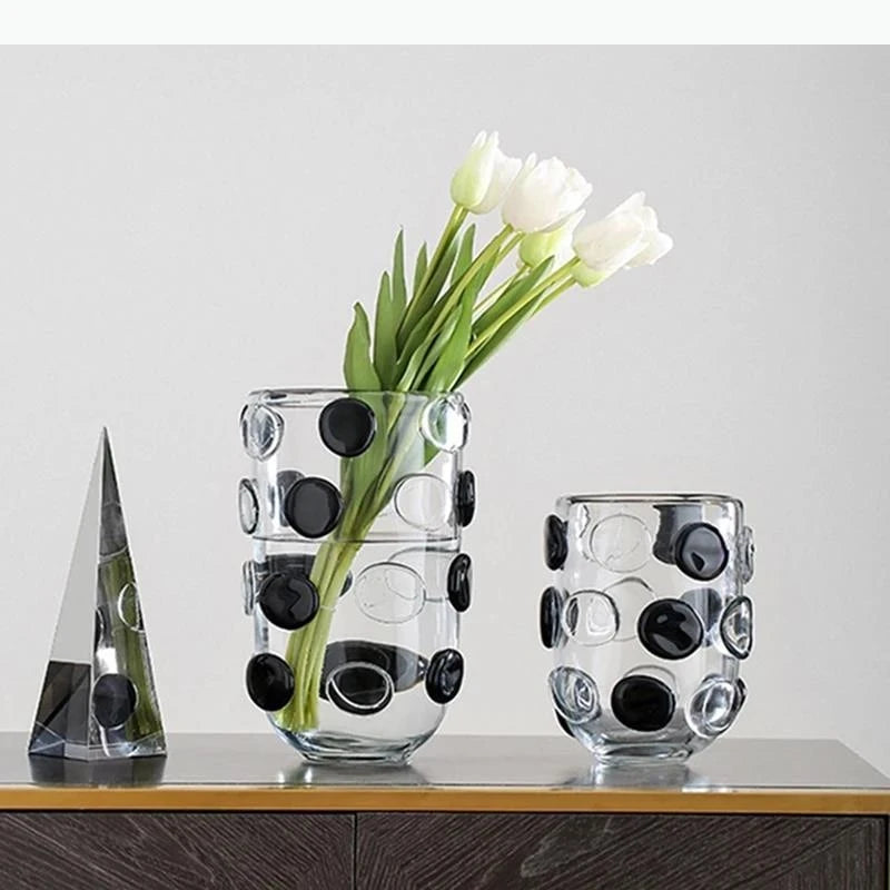 vases verre pois modernes transparents noir blanc decoration table fleurs tulipes camellias geometrique