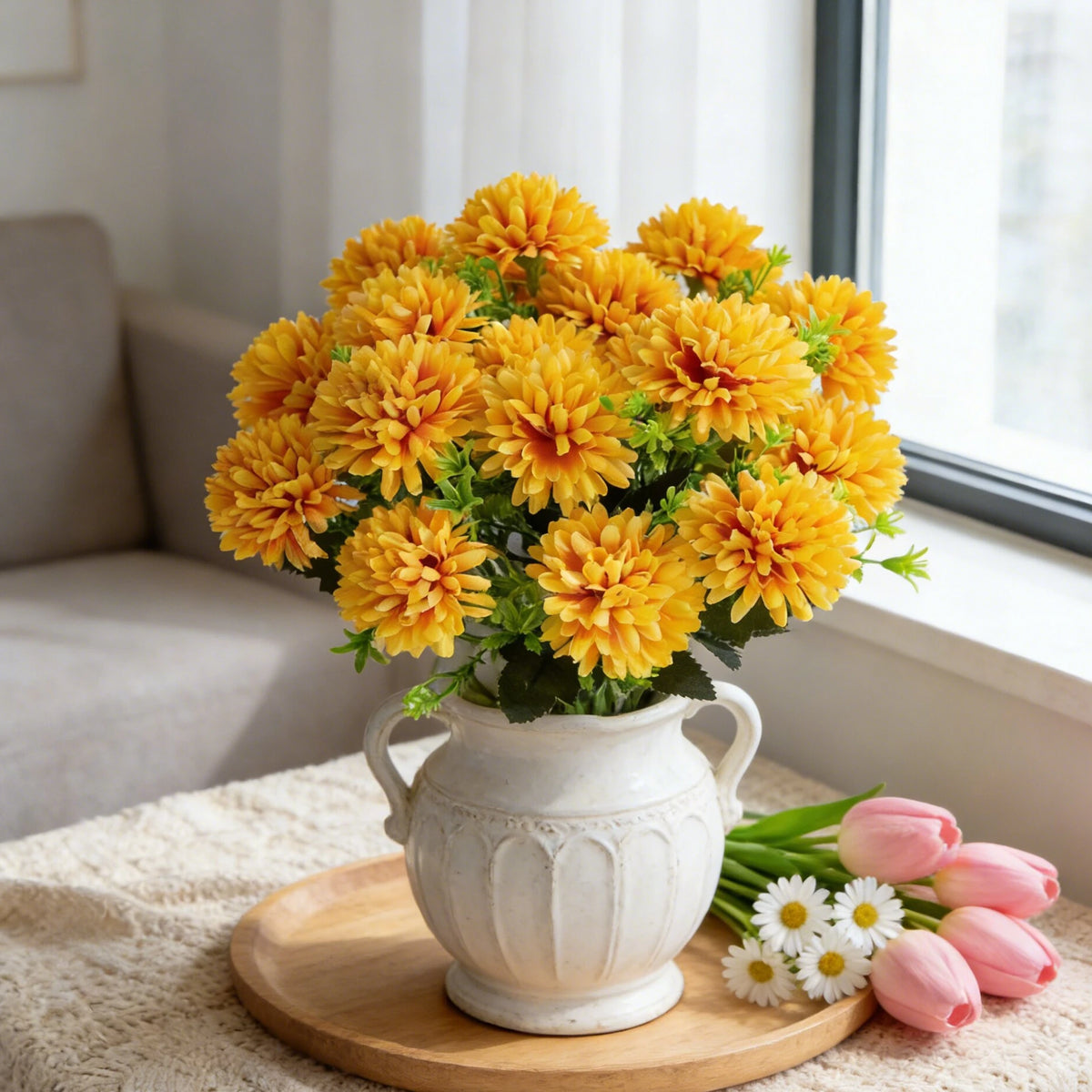 décoration intérieure bouquet fleurs artificielles gerbera modernes pompons couleur rouge blanc jaune minimaliste