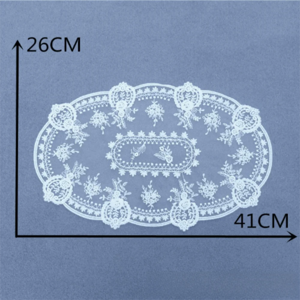 serviettes table blanches broderie florale dentelle classique rectangle ovale pâques fête pastorale