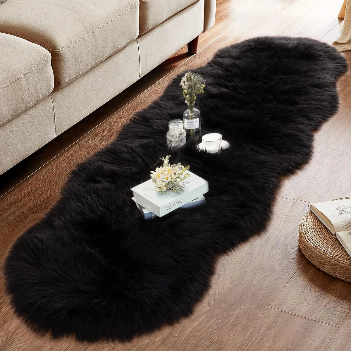tapis moderne fourrure synthétique douce ovale blanc noir salon chambre