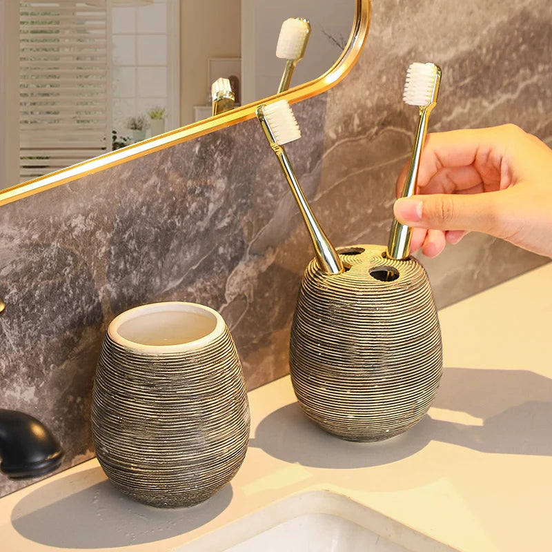 ensemble salle bain moderne tissage texture plateau savon brosse dents gobelet distributeur liquide beige