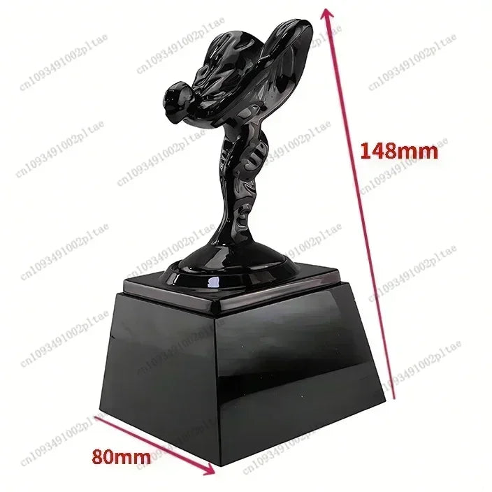 statuette décorative argentée chrome noir doré élégante luxueuse classique ornement maison salon