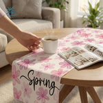 nappe runner floral printemps pâquerettes calligraphie couleurs vives décoration table saisonnelle bleu rose vert