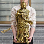 statue or chinoise feng shui personnage armure dragon motifs floraux traditionnels asiatiques