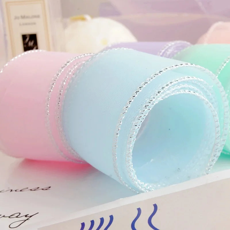 ruban polyester bordure brillante élégant semi transparent couleur unie rose clair bleu clair violet