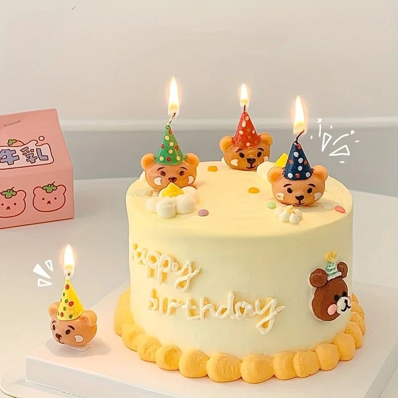 bougies d'anniversaire nounours chapeau fête couleurs marron vert bleu jaune festive opaques