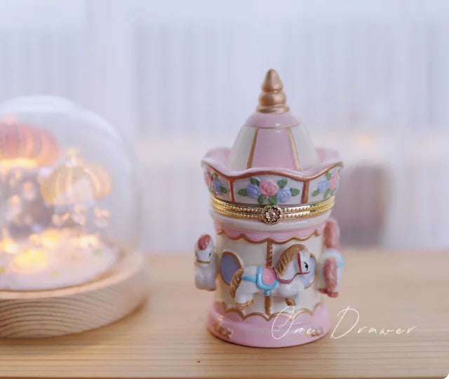 boîte bijoux céramique vintage carrousel chat violon théière maison noël