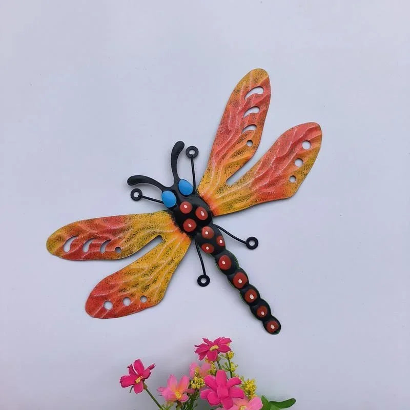 sculpture métal libellule abeille couleur aile transparente artisanale jardin extérieur decoration vertical horizontal