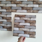 panneau decoratif mural brique texture moderne resistant eau adhesif marron gris beige