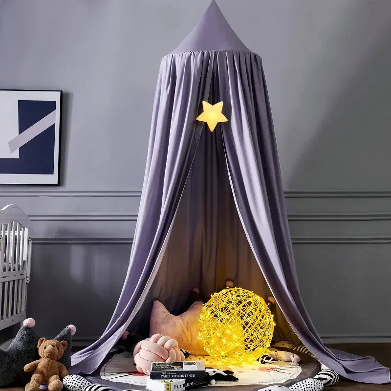 tente lit enfant vert pastel tapis oreillers peluches moderne