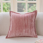 coussin deco boho chic rose blanc motif geometrique franges opaques canape lit decoration intérieure