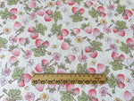 tissu coton imprimé fraises fleurs rouge vert blanc floral 160cm confection draps nappes rideaux
