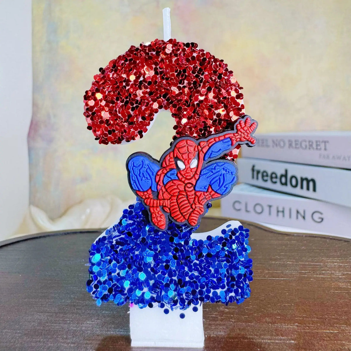 bougies décoratives anniversaire spiderman sequins brillants rouge bleu noir decoration gâteau fête thème