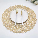 Set de table rond brun et ivoire pour mariage élégant