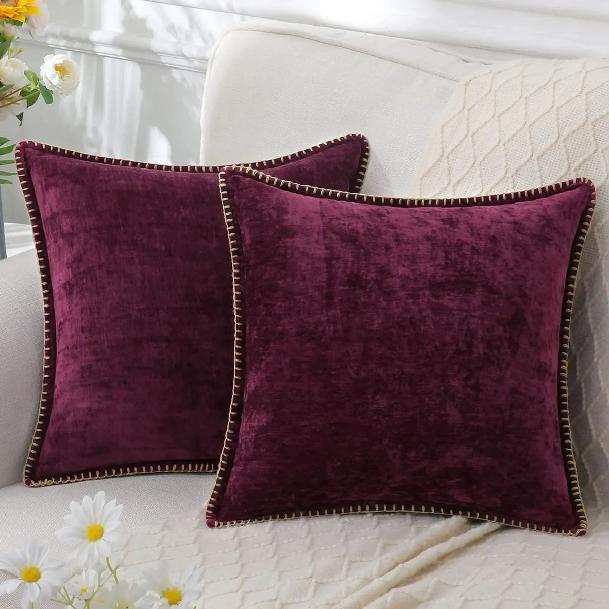 taies d'oreiller décoratives chenille velours moderne zippées imprimés géométriques couleurs variées maison hospitalière