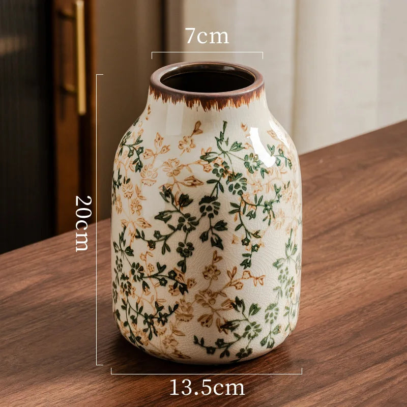 vases céramique vintage fleurs classiques blanc vert beige bruns intérieur salon bibliothèque