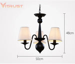 lustre fer noir classique abat jour blancs interrupteur bouton verre dépoli