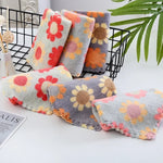 serviettes molleton fleurées gris rouge jaune orange douces absorbantes moderne pack random couleur