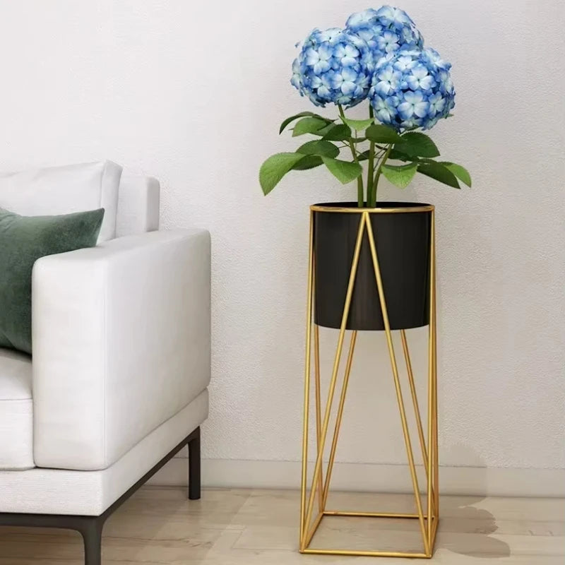 Support de plante rouge pour intérieur avec arrangement floral