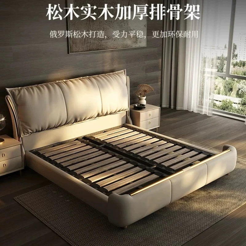 lit double coffre intégré moderne minimaliste tissu mat bois texturé touches dorées pieds métal
