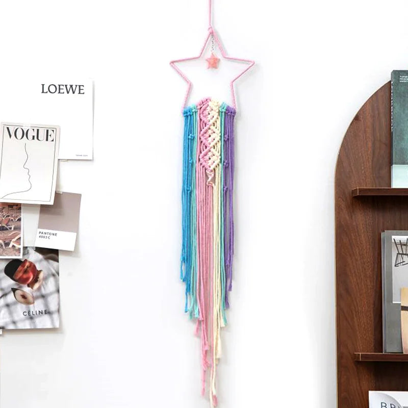 décoration murale boho chic macramé tissé main étoiles lunes franges couleurs vives chambre enfants