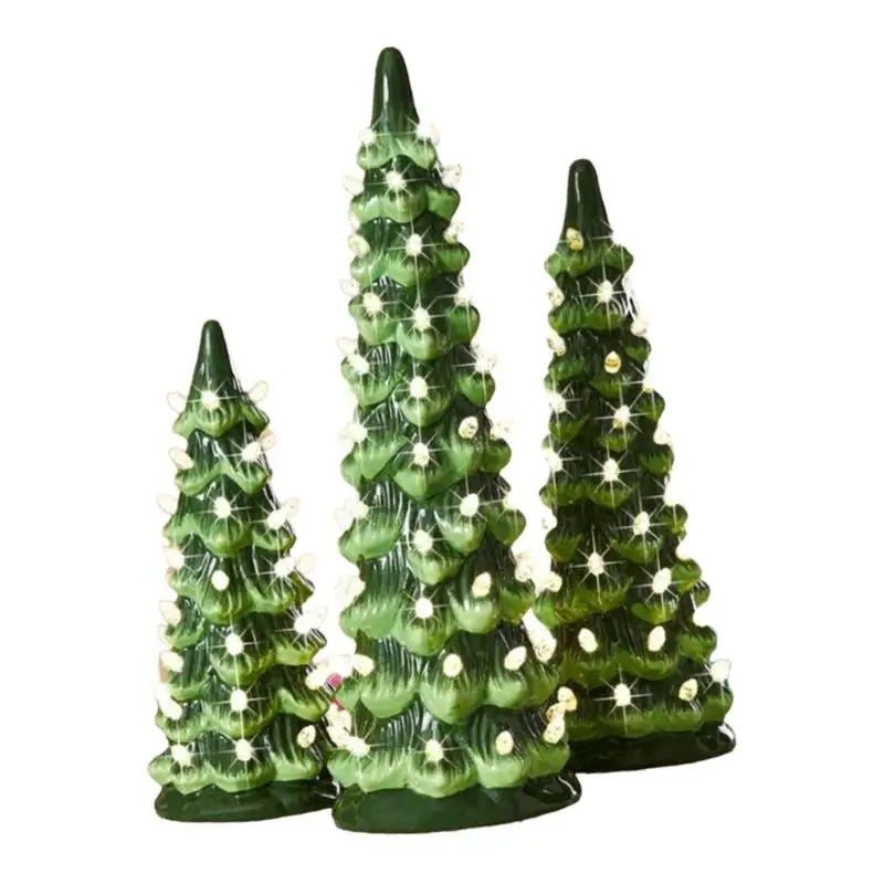 Sapin de Noël en céramique jaune pré-éclairé avec lumières LED sur table de décoration