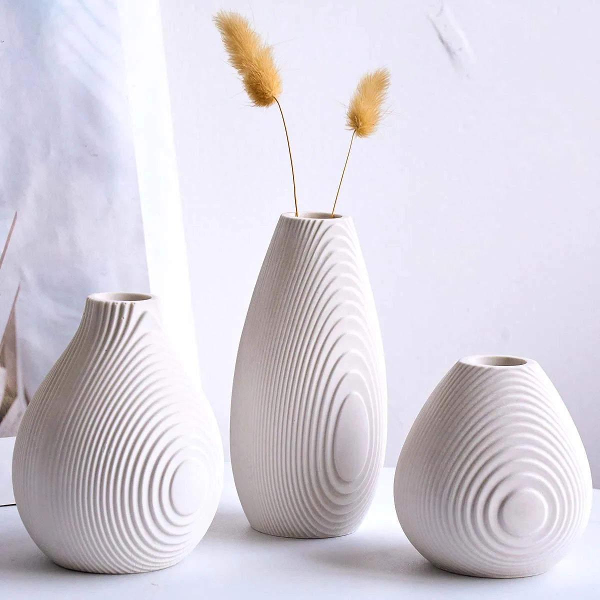 vases decoratifs silicone motifs concentriques gris blanc moderne minimaliste