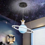 Suspension lumineuse planète marbrée étoiles nuages astronautes décoration chambre thème spatial moderne