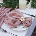 serviettes table bleu rose vert texture lin naturelle classique rustique bord effiloché