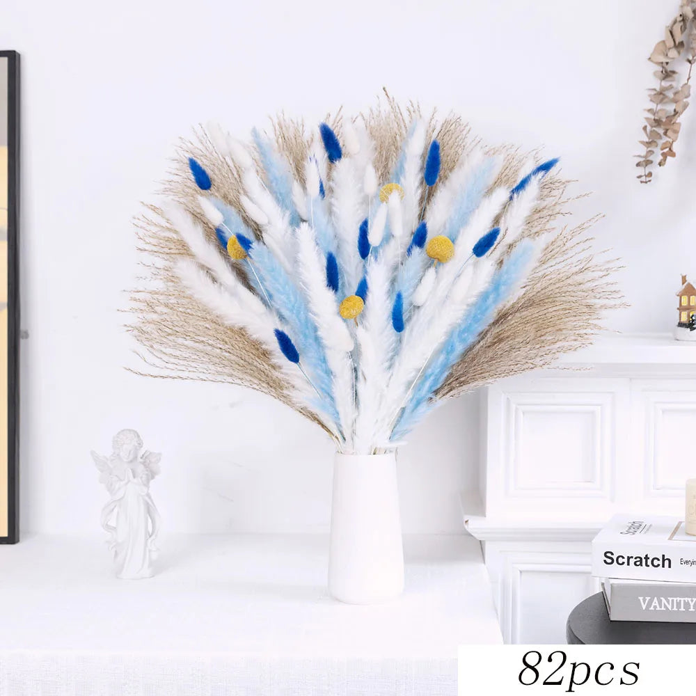bouquet dried flowers rouge blanc bleu vert feuilles fleurs plumes ruban bleu naturel rustique