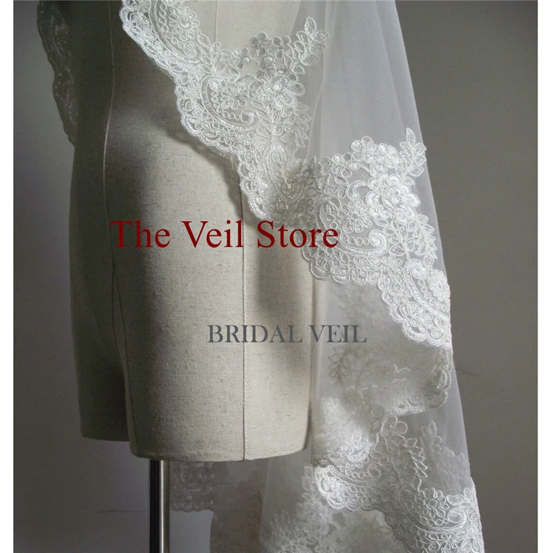 voile mariée blanc dentelle fine classique élégant voile cathédrale femme