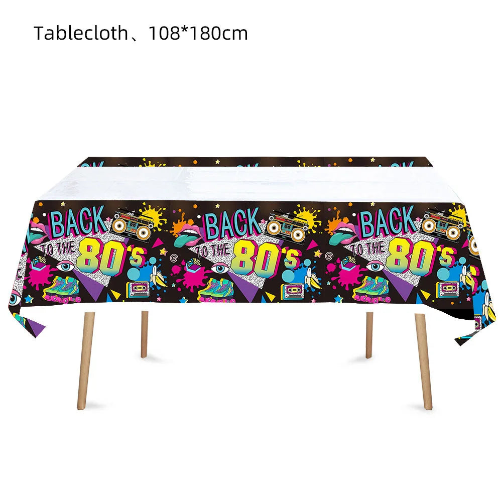 nappe jetable 90s anniversaire graphique cassette audio noir rose jaune bleu festive retrogaming tableDecoration