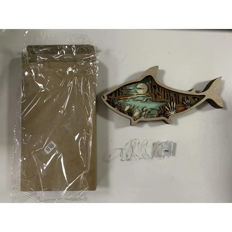 lampe décorative artisanale thème marin poissons étoiles mer coquillages lumière bois naturel bleu vert