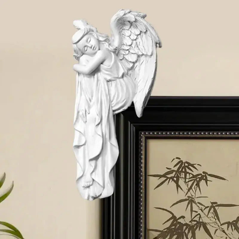 statue ange blanc plumes classique décoration murale aile robe ondulée fixation invisible chambre salon