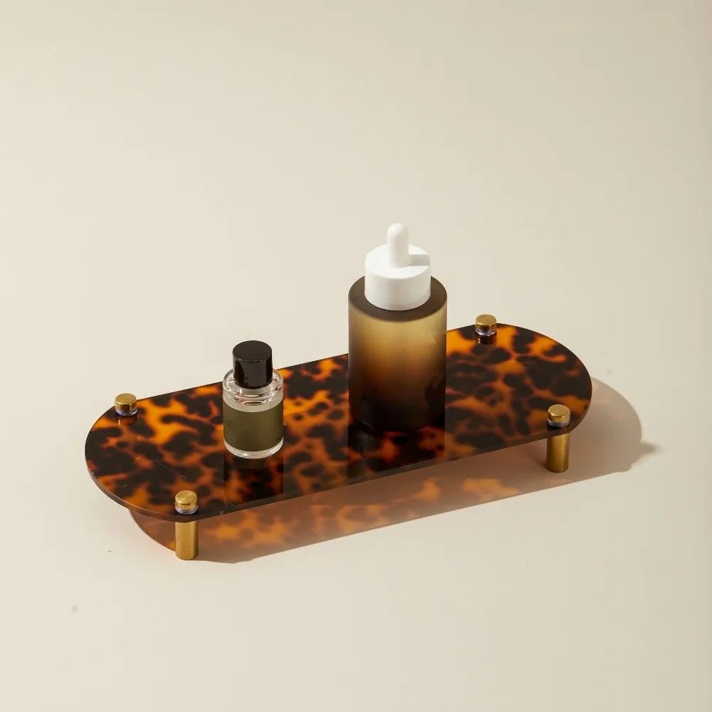 plateau acrylique léopard moderne porte maquillage rangement intérieur chic élégant