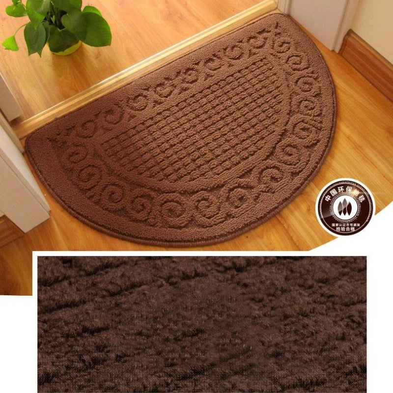 tapis sol antidérapant demi cercle texturé bordure ornée noir rouge vert marronintérieur porte