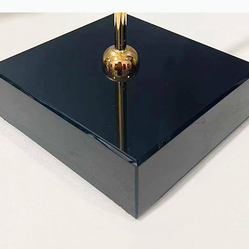 Bougeoir moderne transparent doré papillons bleu rayures base carrée noire tige dorée