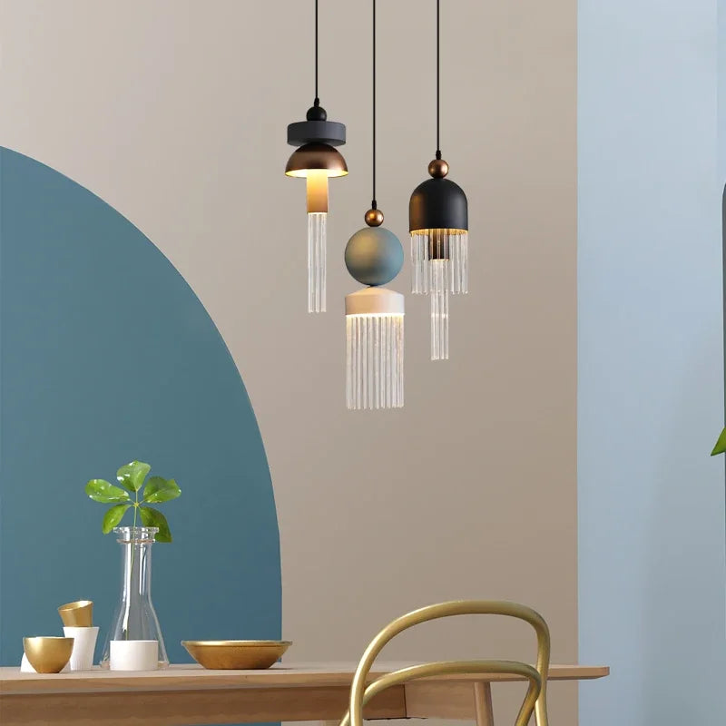 suspension lumineuse moderne noir doré scandinave franges translucides
