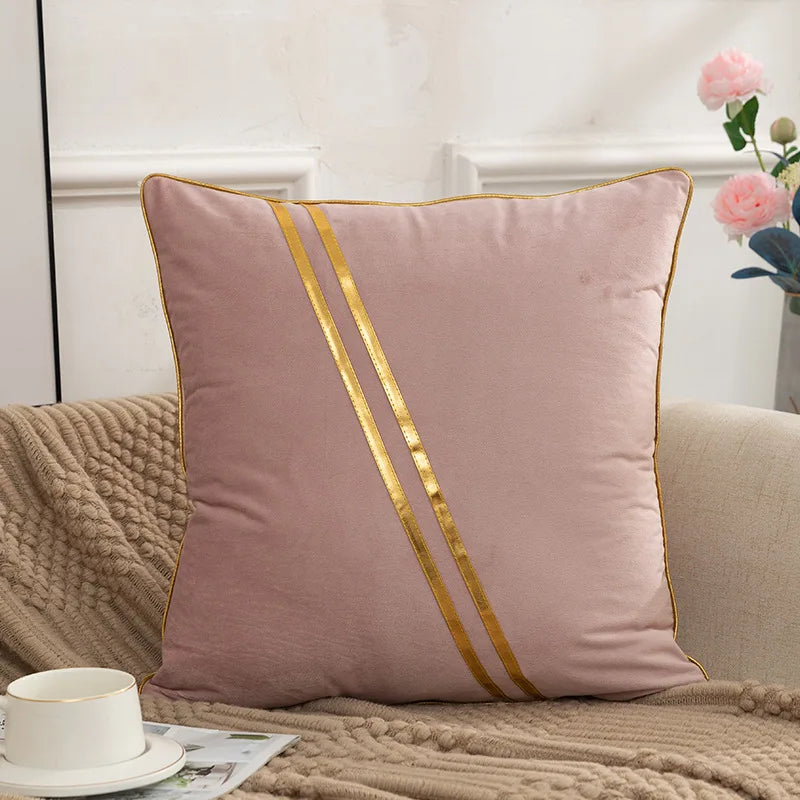 taies d'oreiller velours couleurs unies blanc cassé jaune rose gris bleu marine bordures dorées