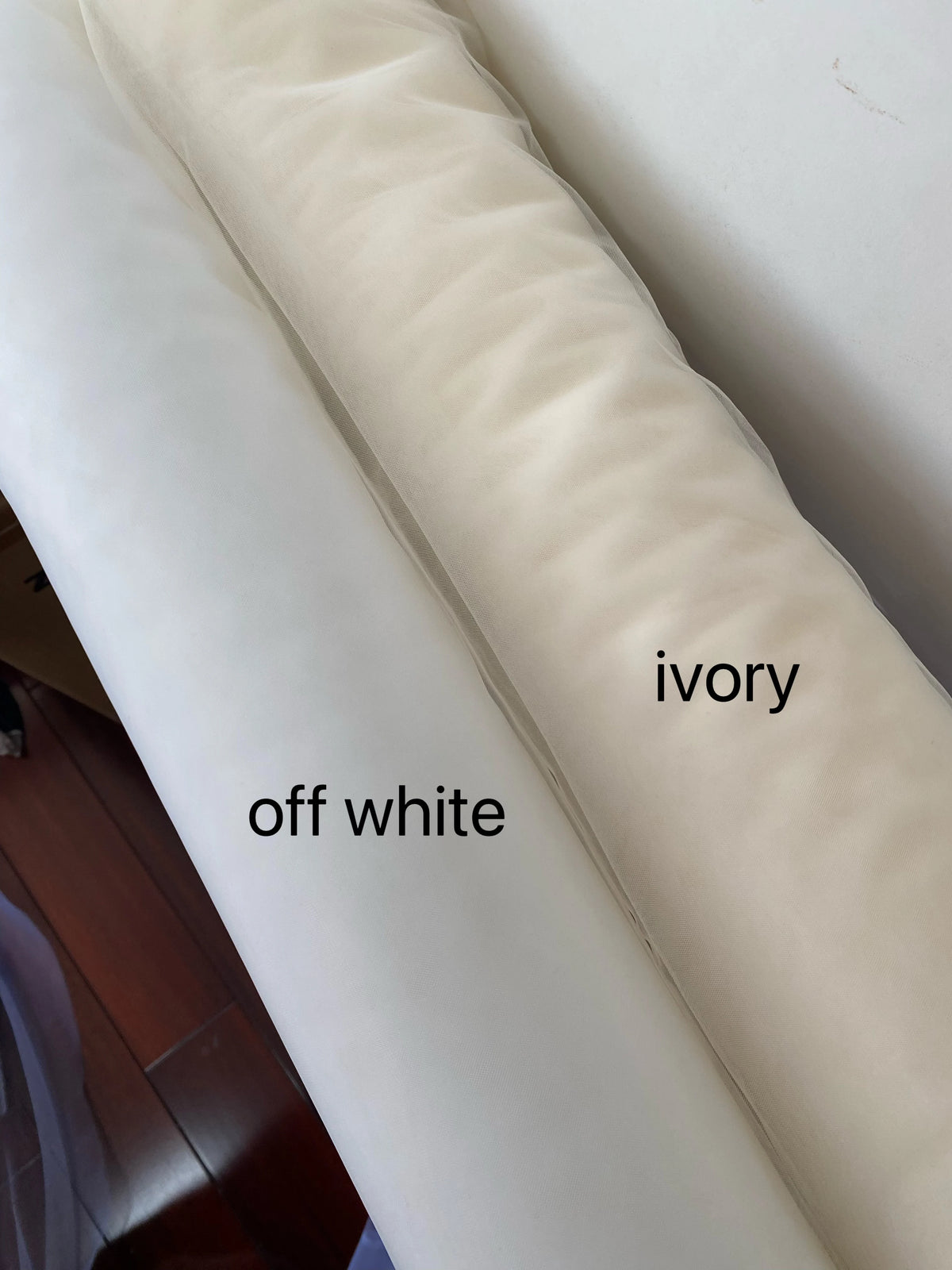 voile mariée dentelle fine motifs floraux blanc crème élégante classique monocouche translucide
