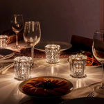 lampe table moderne transparente facettes brillantes élégante chambre coucher ambiance dorée led rechargeable