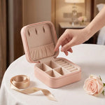 boîte bijoux velours moderne rose pâle élégante compartiments porte bijoux